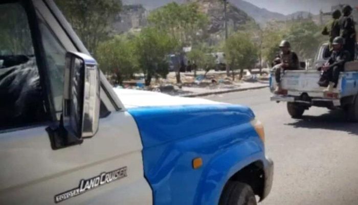 شرطة لحج تضبط مروج مخدرات بحوزته حبوب بريجابالين